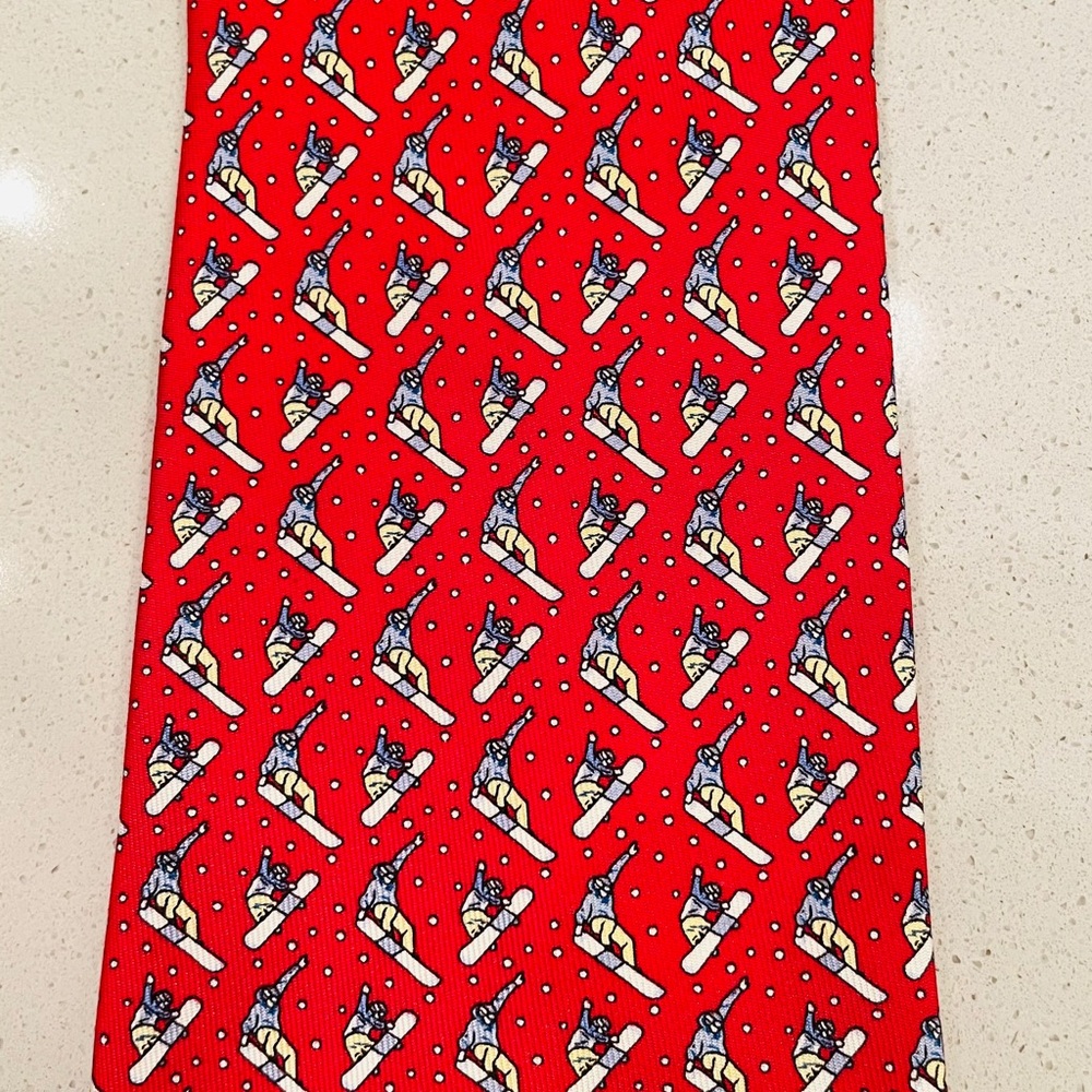 Vineyard Vines Snowboarding Tie